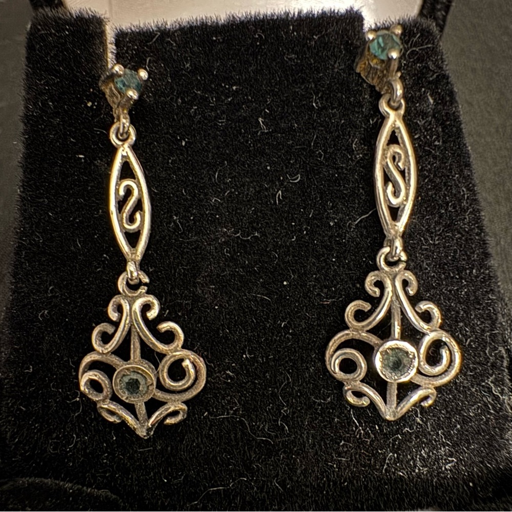 Vintage Sterling Silver Scrollwork Dangle Earrings - Green Stone - Filigree